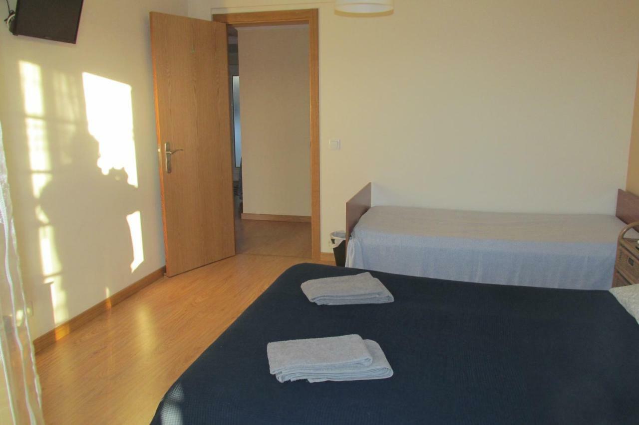 Residencial Marialva Park Hotel Corroios Bagian luar foto